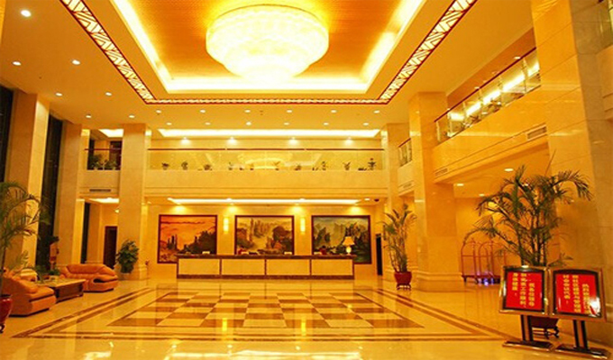 重慶酒店裝修設(shè)計(jì)燈光布局對(duì)室內(nèi)環(huán)境的影響